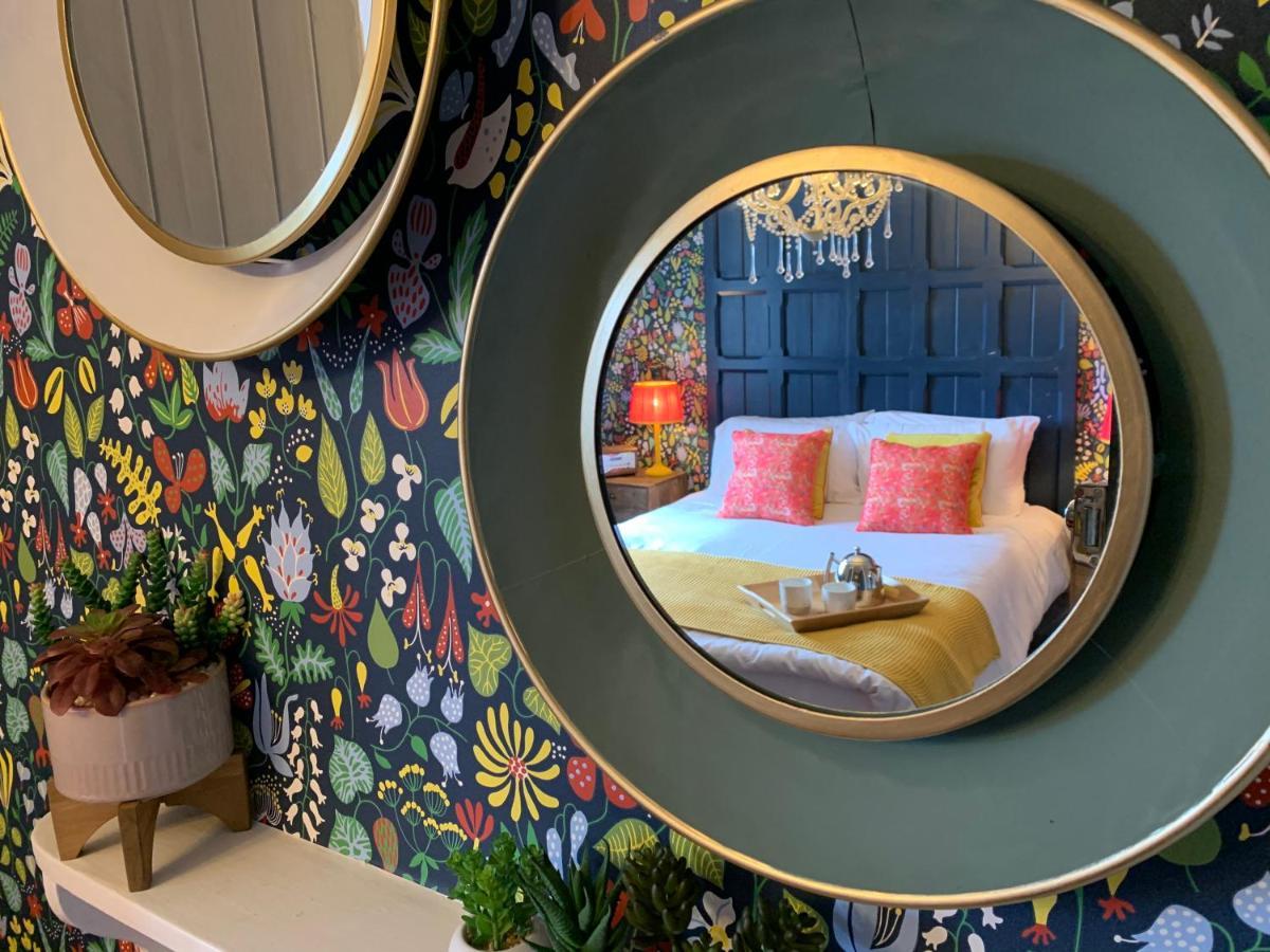 Sherlocks Bed & Breakfast